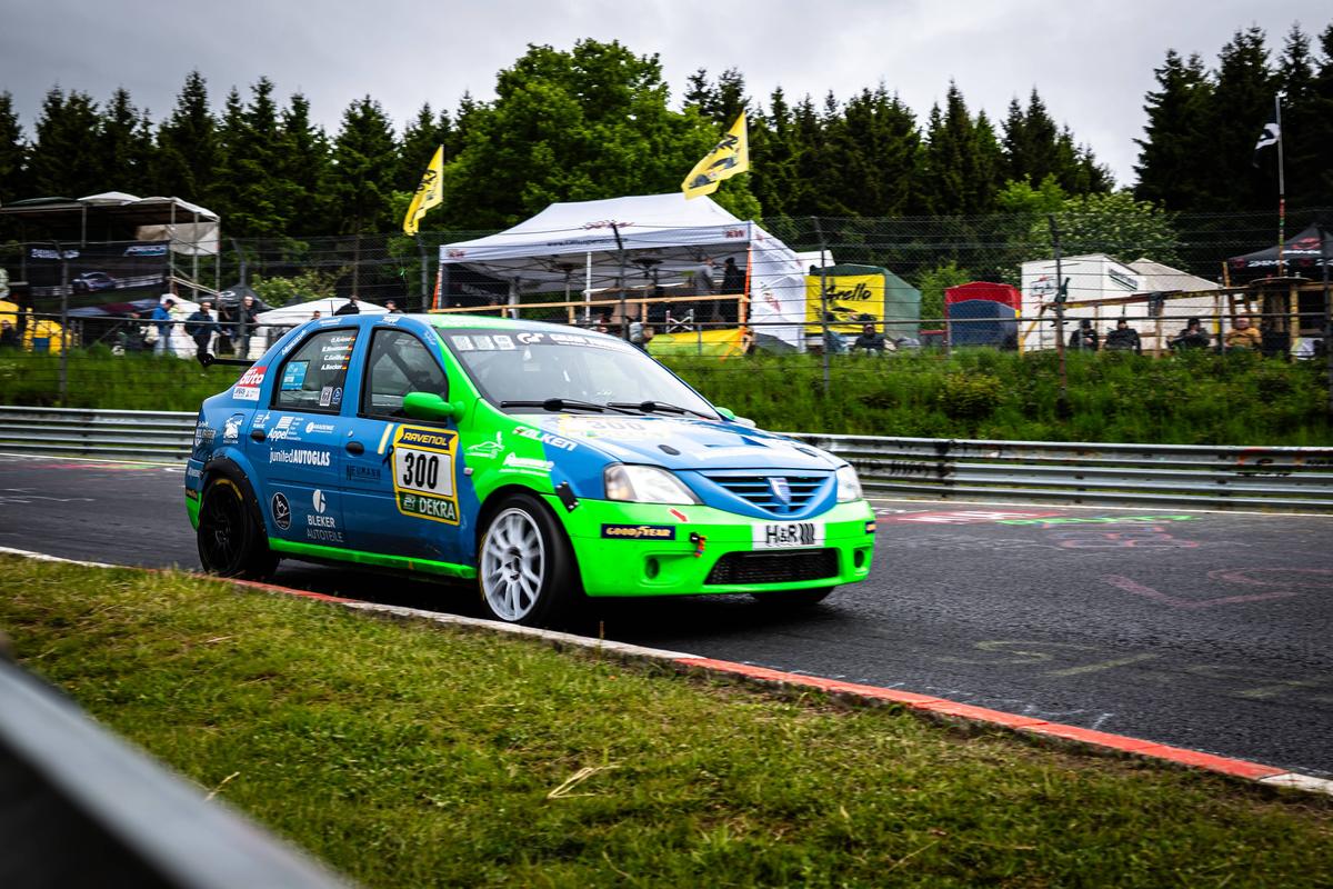 Dacia Logan a cucerit cursa de 24 de ore de la Nurburgring