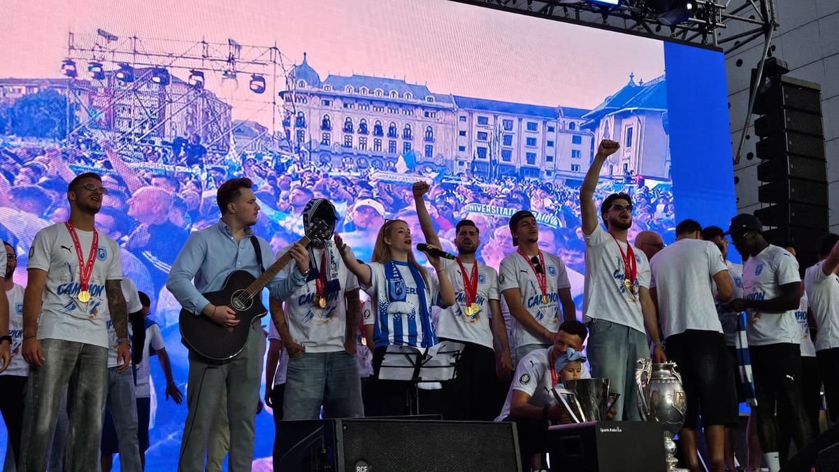 Sărbătoare de titlu în piața „Mihai Viteazul”, din Craiova