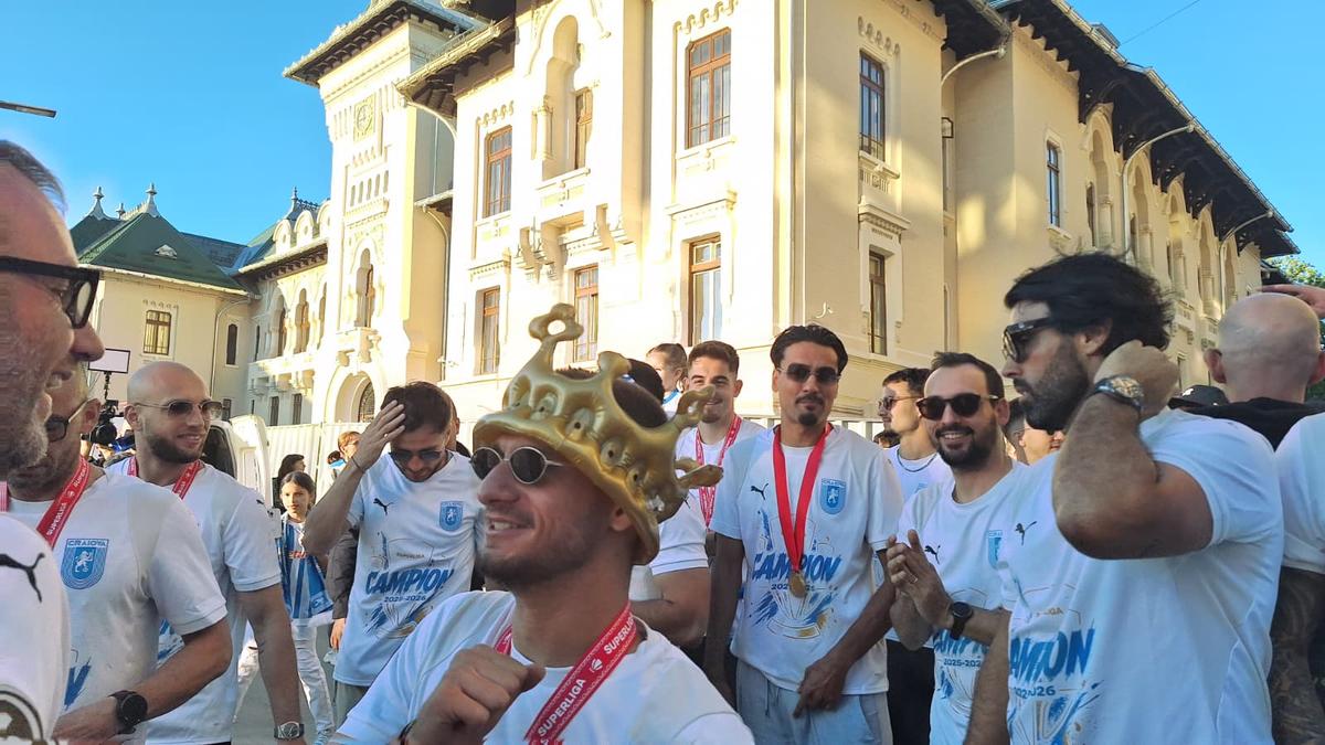 Sărbătoare de titlu în piața „Mihai Viteazul”, din Craiova