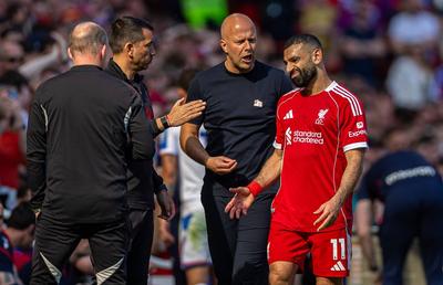 Arne Slot îi răspunde lui Salah: „Liverpool a devenit campioană tocmai cu stilul meu! Atunci și era și el fericit”
