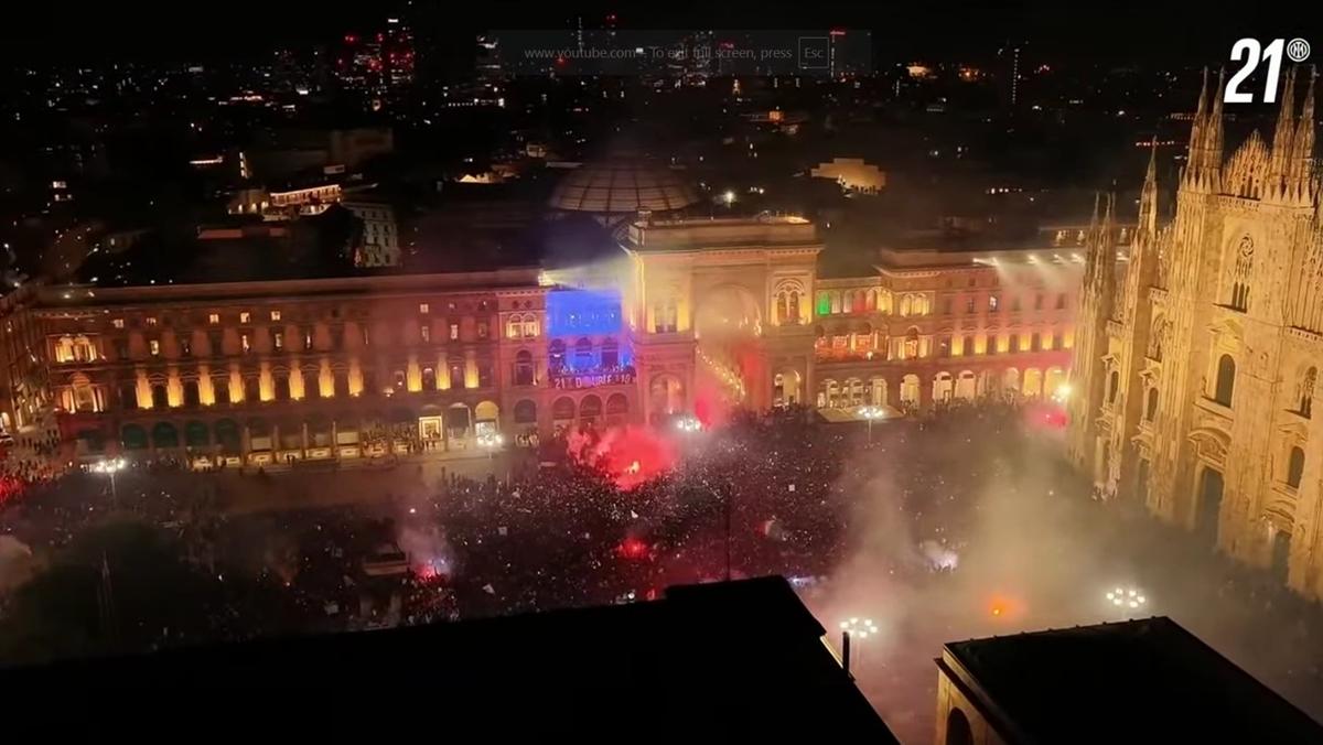 Ce sărbătoare în Piața Domului! Cristi Chivu a ridicat trofeele și a cântat cu sute de mii de oameni