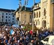 Craiova a sărbătorit titlul în centrul orașului » Bancu a ridicat trofeul în fața a 15.000 de oameni + Coelho și Cârțu, copleșiți de emoții