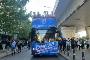 Craiova continuă sărbătoarea » 11.000 de oameni în piață