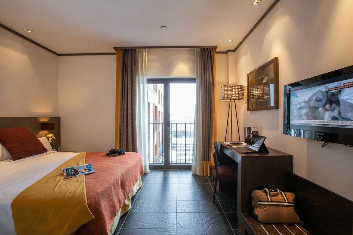 GALERIE FOTO Messi cumpără un hotel de lux în Pirinei » Se bate cu Cristiano Ronaldo pentru turiști