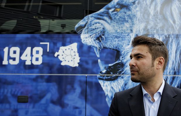 FCU Craiova 1948 și-a prezentat autocarul de peste 500.000 de euro: „E ca un Maybach!” + au transferat un ghanez