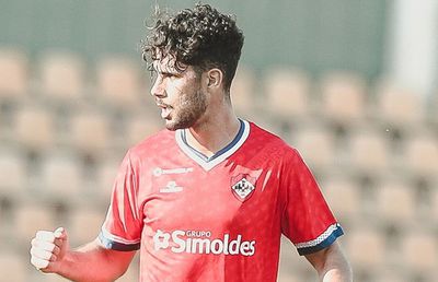 FCU Craiova a prezentat primele două mutări din era Mutu » Fundașul anunțat de GSP a semnat