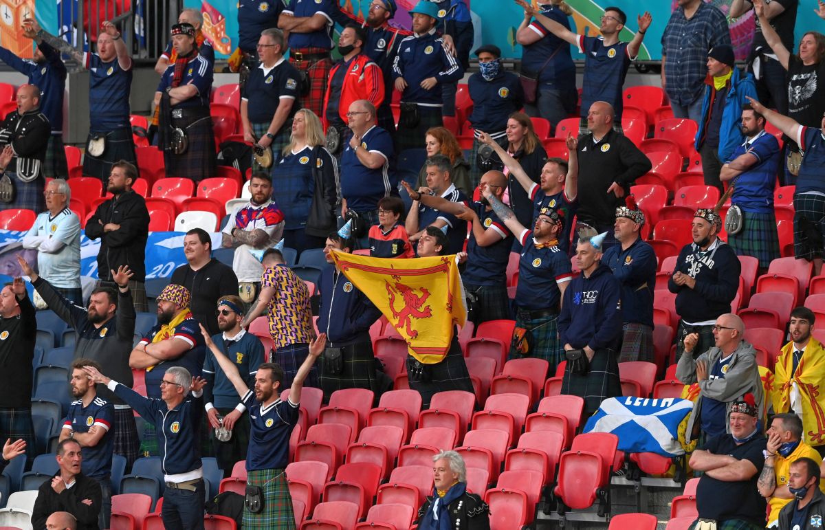 Gafă VAR la Anglia - Scoția?! Olanda a primit joi penalty pentru o fază similară