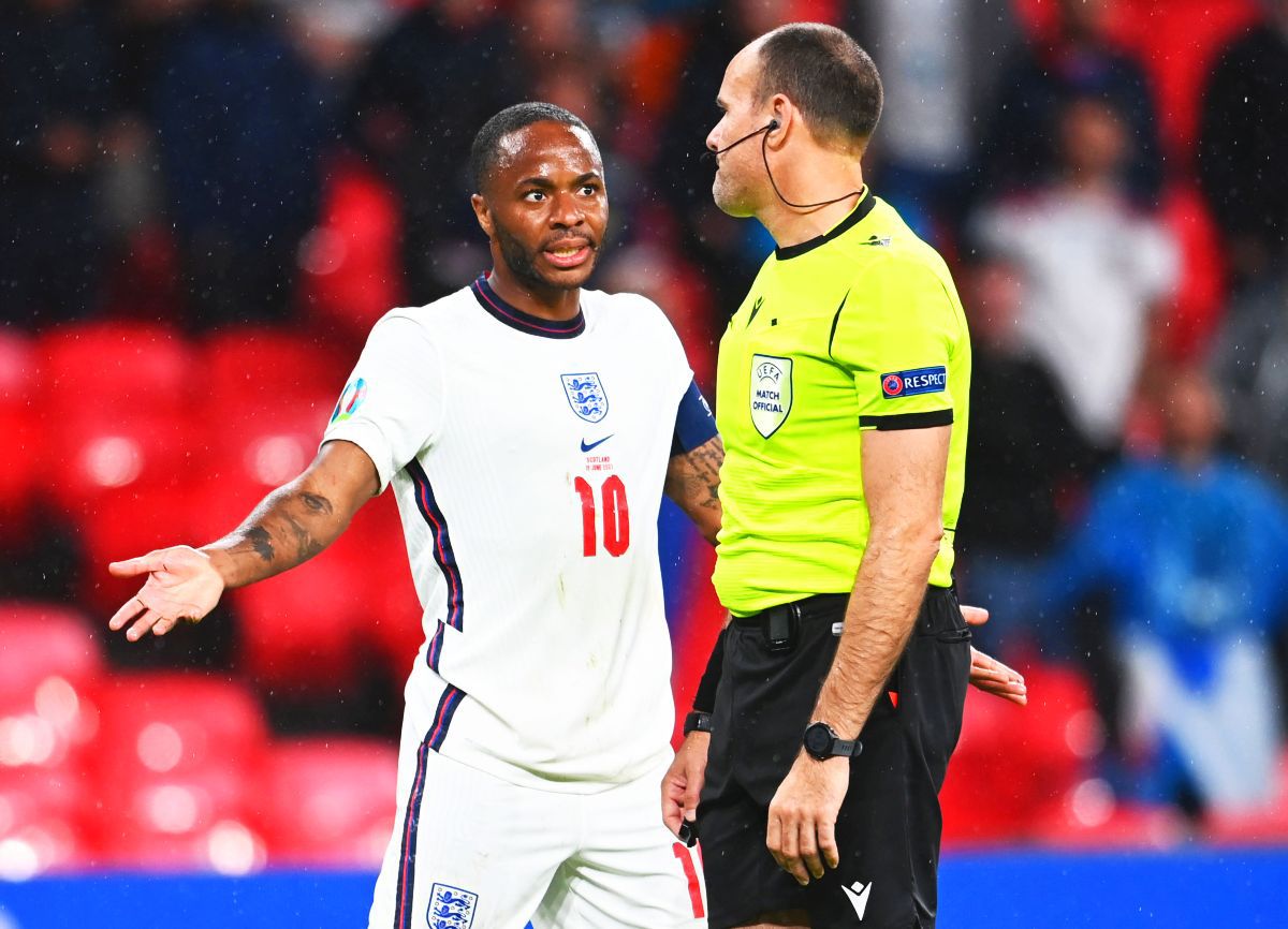 Gafă VAR la Anglia - Scoția?! Olanda a primit joi penalty pentru o fază similară