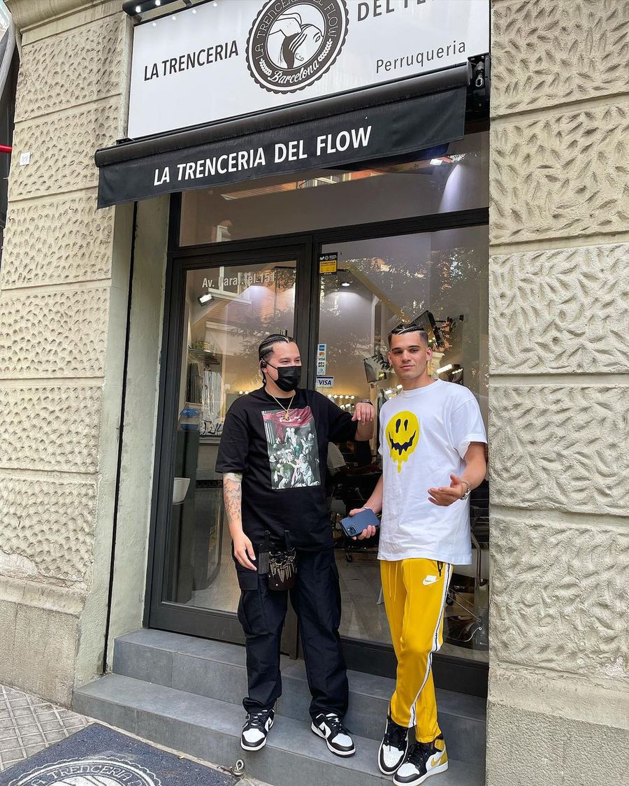 FOTO: Instagram @trenceriadelflow Ianis Hagi, schimbare radicală de look la Barcelona