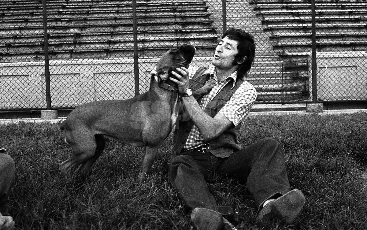 40 de ani de la ultimul meci din cariera lui Cornel Dinu. Mister visa să revoluționeze fotbalul: „Sper să inventez lucruri noi, poate chiar un alt sistem de joc. Am vorbit deja cu Ferguson"