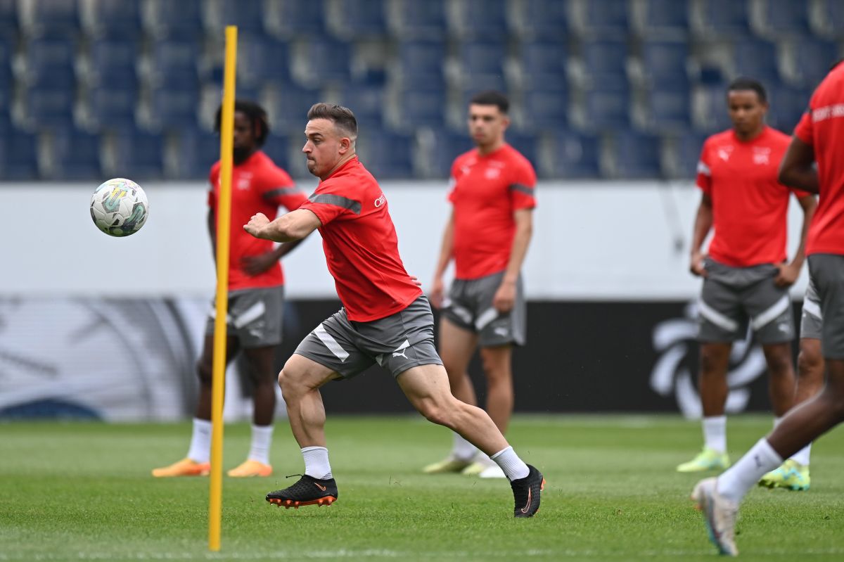 Conferință Edi Iordănescu și Nicolae Stanciu înainte de Elveția - România: „Nu este o bucurie să auzi că adversarii spun că suntem o echipă mică. Avem două opțiuni”