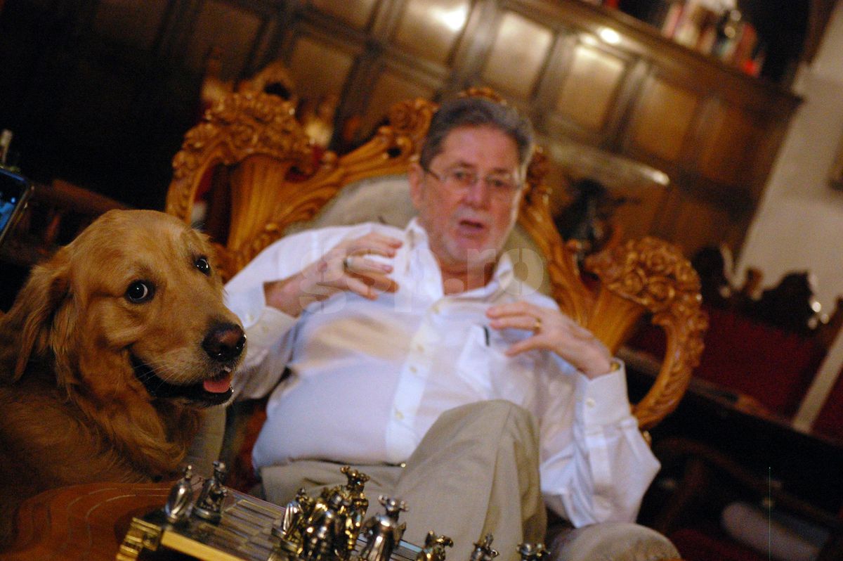 40 de ani de la ultimul meci din cariera lui Cornel Dinu. Mister visa să revoluționeze fotbalul: „Sper să inventez lucruri noi, poate chiar un alt sistem de joc. Am vorbit deja cu Ferguson"