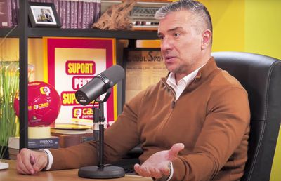 Mai există respect între generații? Daniel Pancu: „M-am întâlnit cu Gică Hagi, aveam 35 de ani, dar tot fumam pe sub masă. Copiii de azi nu au orele de fotbal jucate”