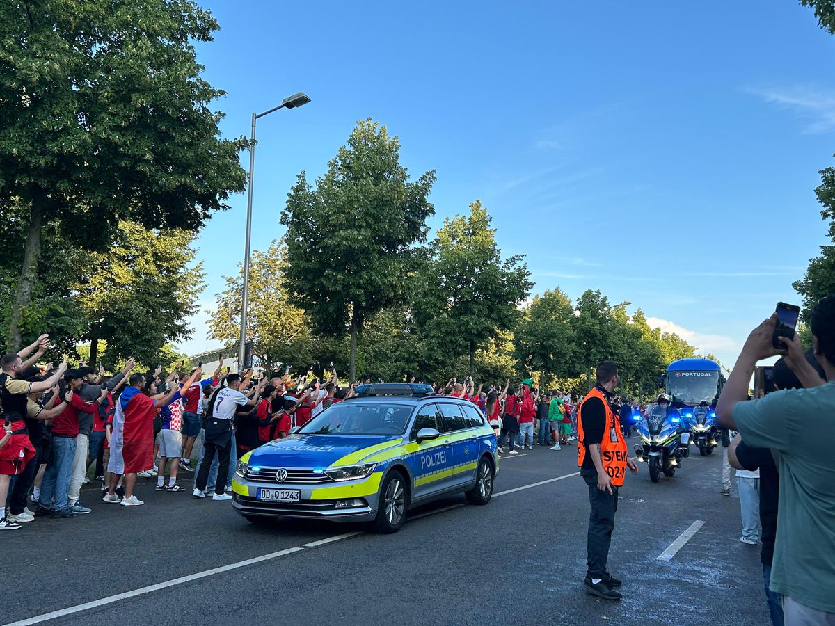 Cristiano-mania la Leipzig! Imagini spectaculoase: „Ronaldo, Ronaldo” a răsunat în preajma stadionului