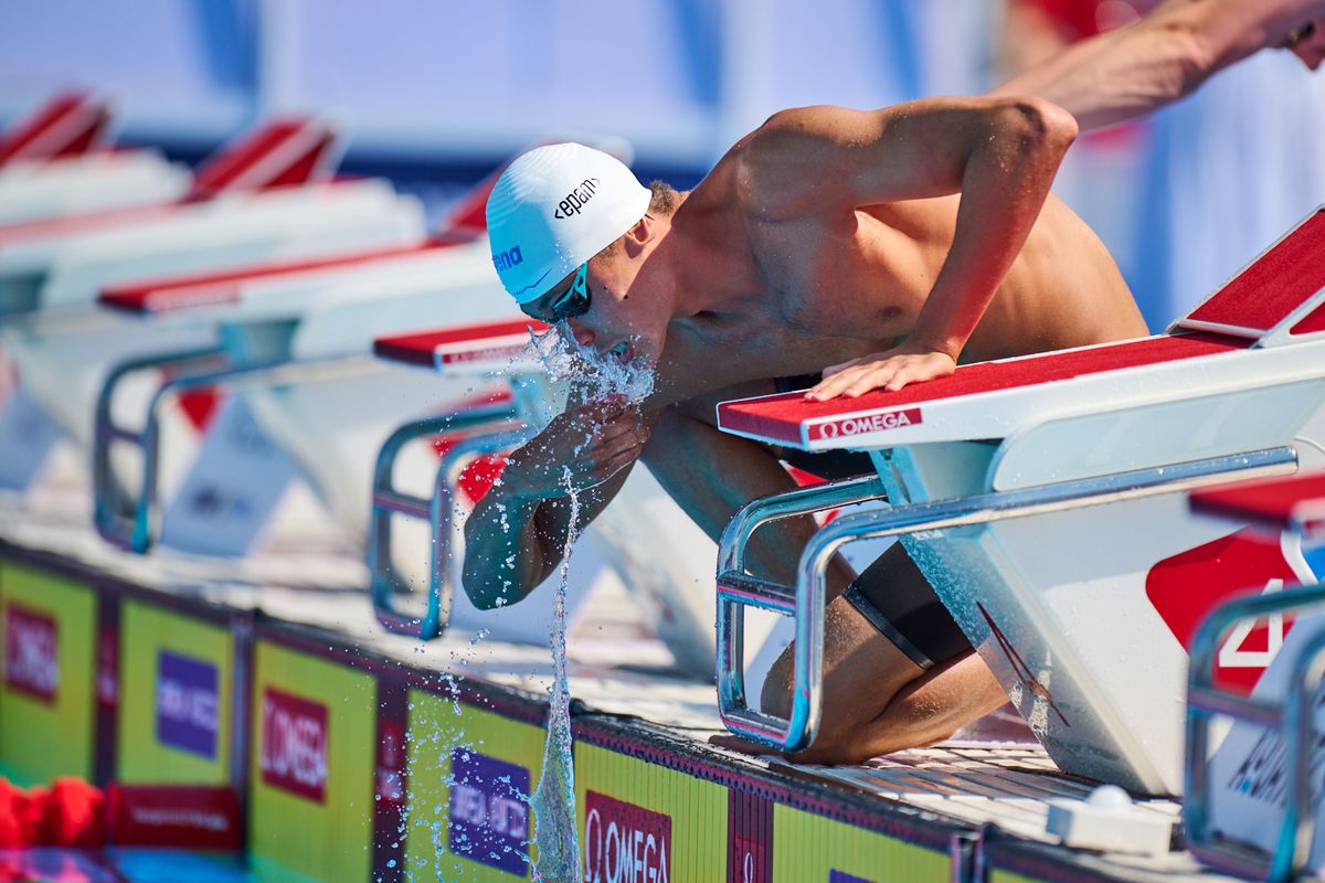 David Popovici s-a calificat în semifinale cu cel mai bun timp la 100 m liber