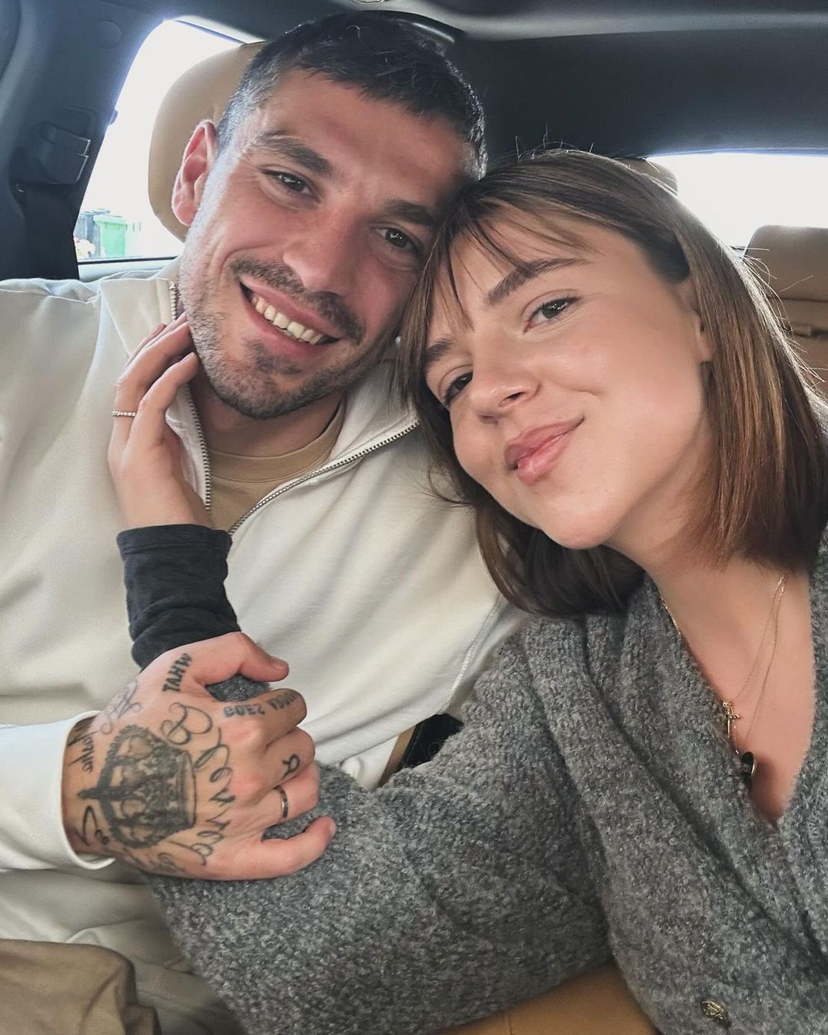 Ea l-a susținut la România - Ucraina » Cine e și ce facultate a absolvit soția lui Stanciu: „Atunci am înțeles ce fel de fată e”