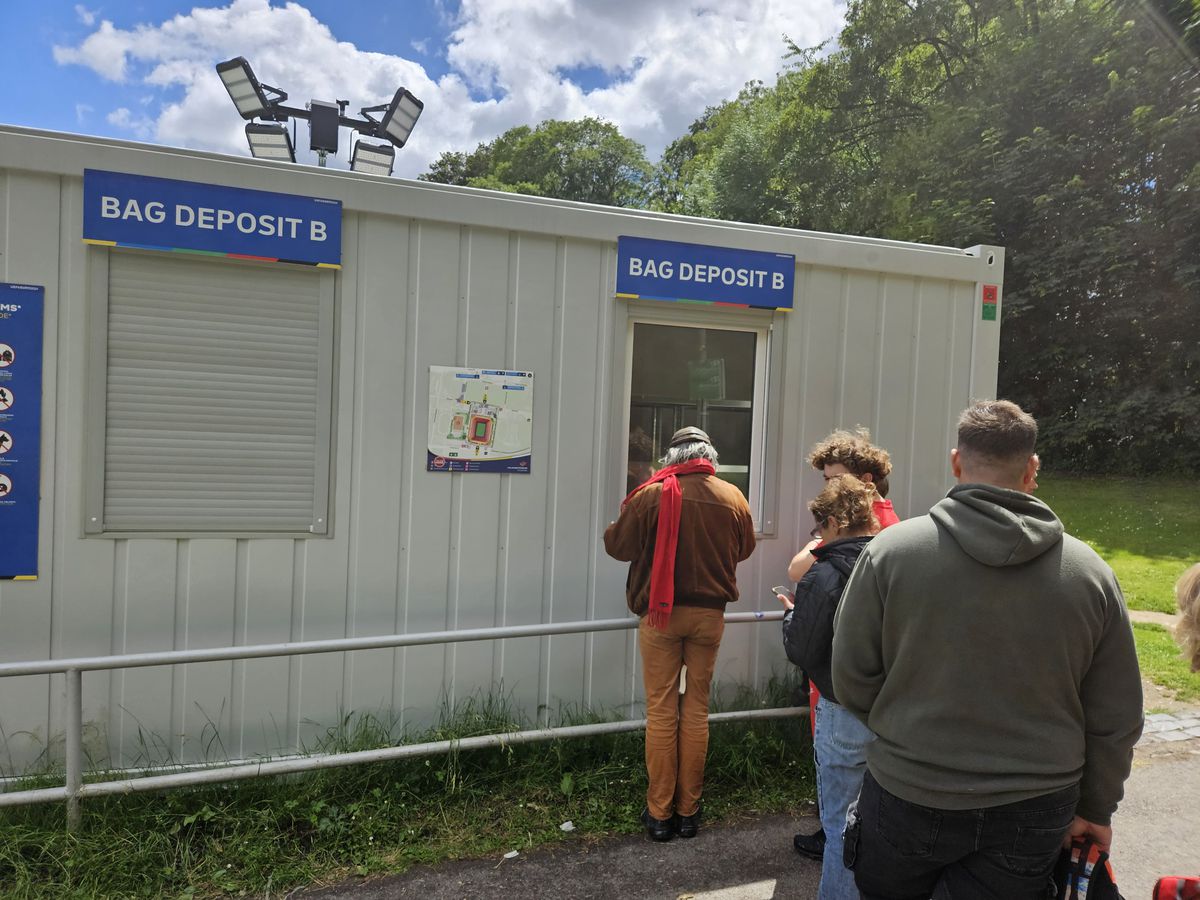 Aici vom juca împotriva Belgiei: stadionul la care ajungi prin pădure! » Ponturi de la echipa GSP aflată în Germania: vă vor ajuta enorm și scăpați de un stres