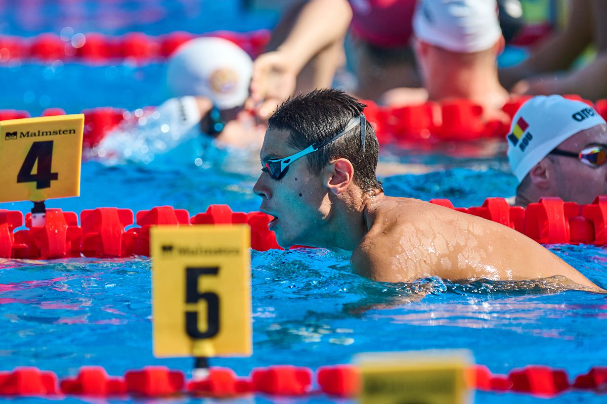 David Popovici s-a calificat în semifinale cu cel mai bun timp la 100 m liber