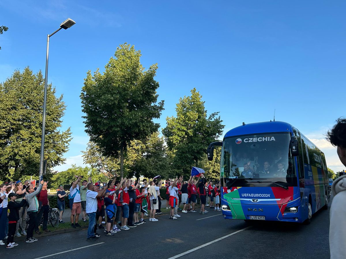 Cristiano-mania la Leipzig! Imagini spectaculoase: „Ronaldo, Ronaldo” a răsunat în preajma stadionului