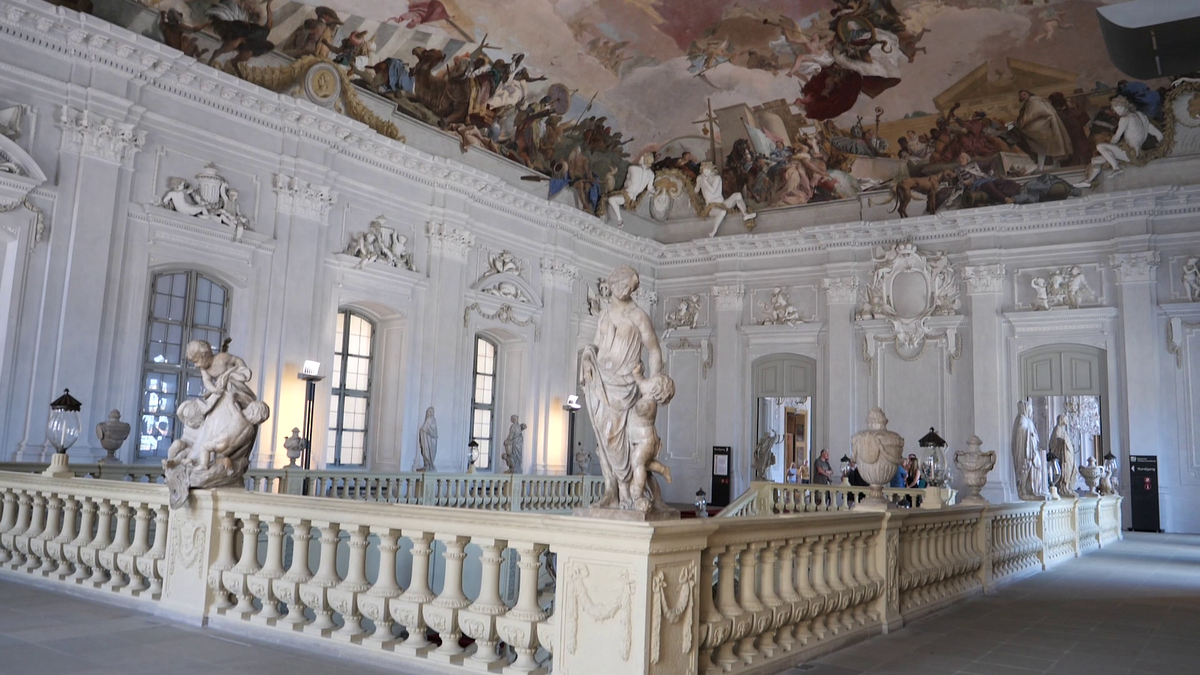 Pe urmele lui Napoleon » Dormitorul lui Bonaparte din palatul somptuos din Wurzburg, păstrat în starea lui originală