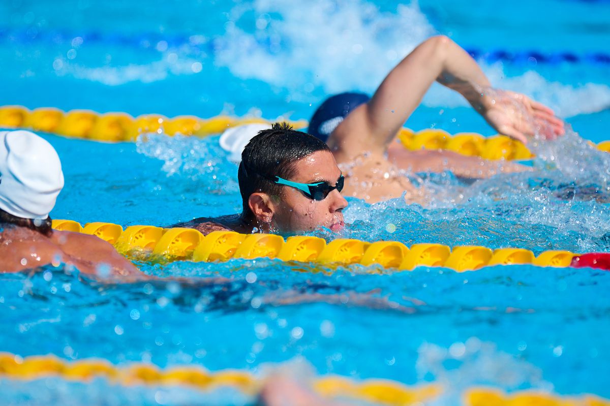 David Popovici s-a calificat în semifinale cu cel mai bun timp la 100 m liber