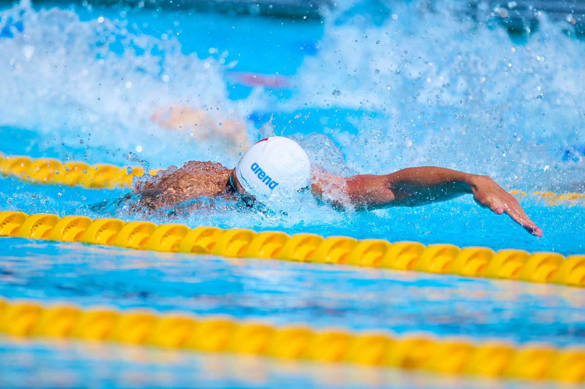 David Popovici s-a calificat în semifinale cu cel mai bun timp la 100 m liber