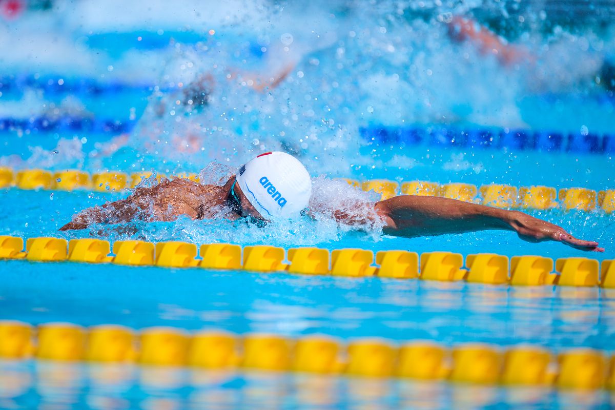 David Popovici s-a calificat în semifinale cu cel mai bun timp la 100 m liber