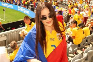 Au întors toate privirile la meciul istoric făcut de România la München! Iubitele „tricolorilor” au primit mii de like-uri
