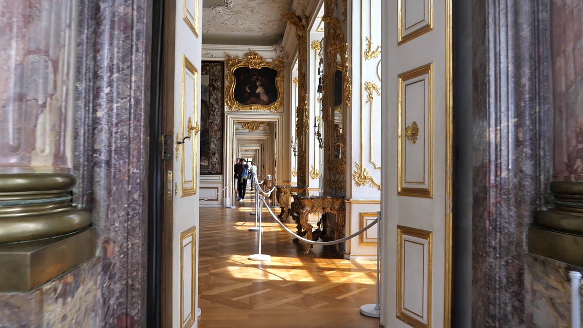 Pe urmele lui Napoleon » Dormitorul lui Bonaparte din palatul somptuos din Wurzburg, păstrat în starea lui originală