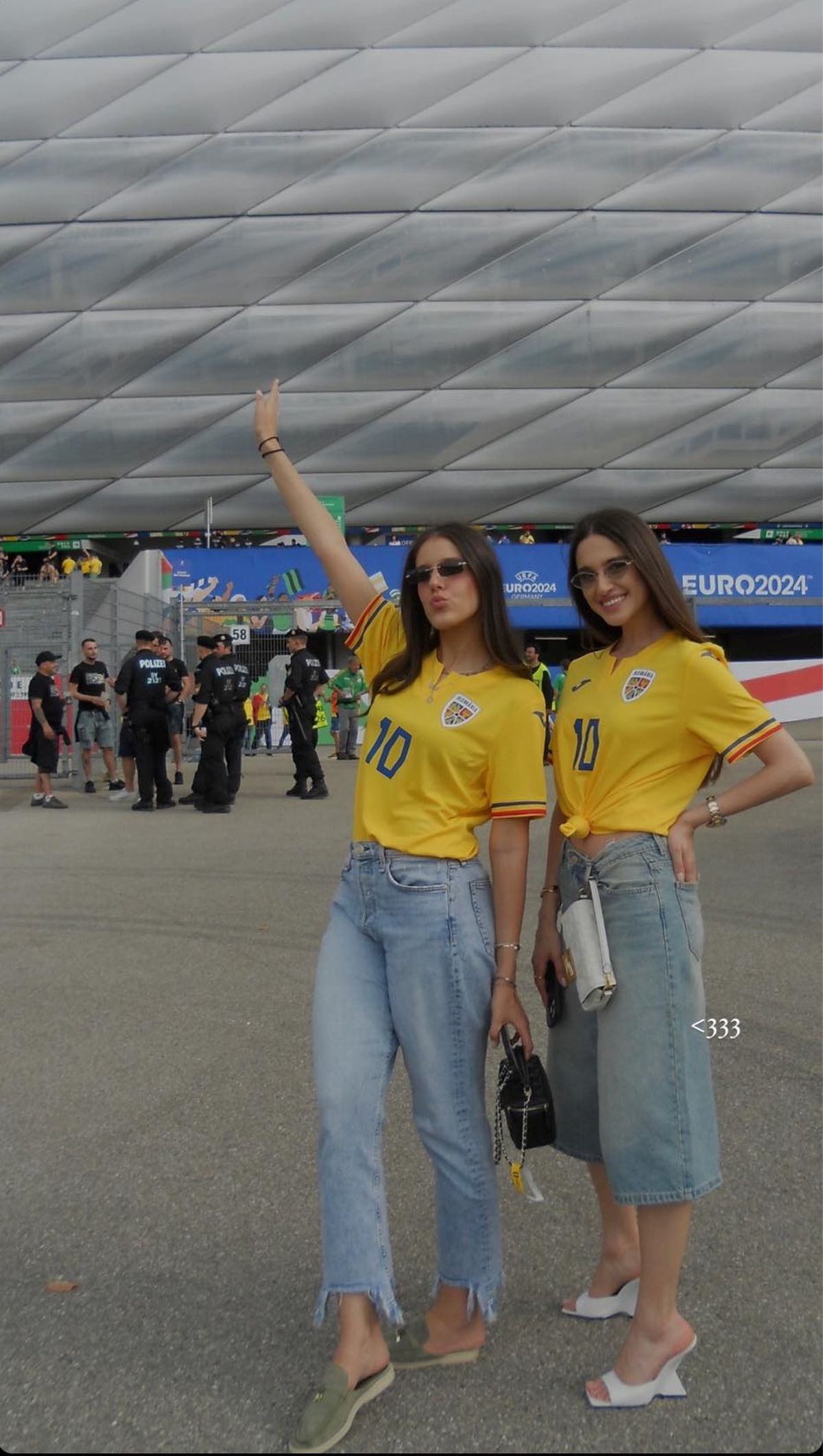 Imaginile cu Elena, soția lui Ianis Hagi, la meciul România – Ucraina » A stat în tribune alături de Maria, fiica lui Gică Popescu