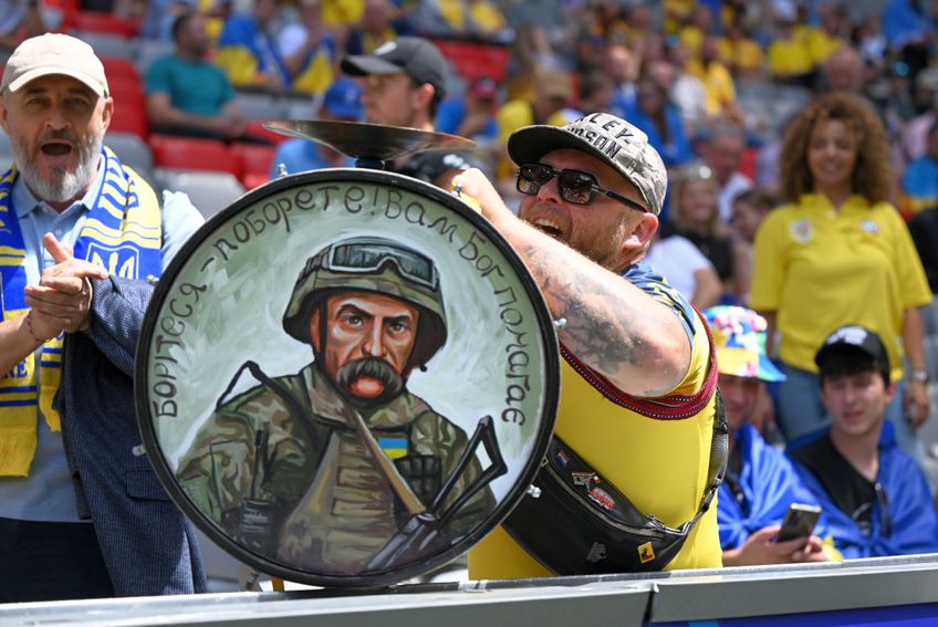 Fanii Ucrainei au fost prezenți în număr mare la meciul cu România. Fondul sonor a fost dominat, însă, de români / FOTO: Guliver/Getty Images