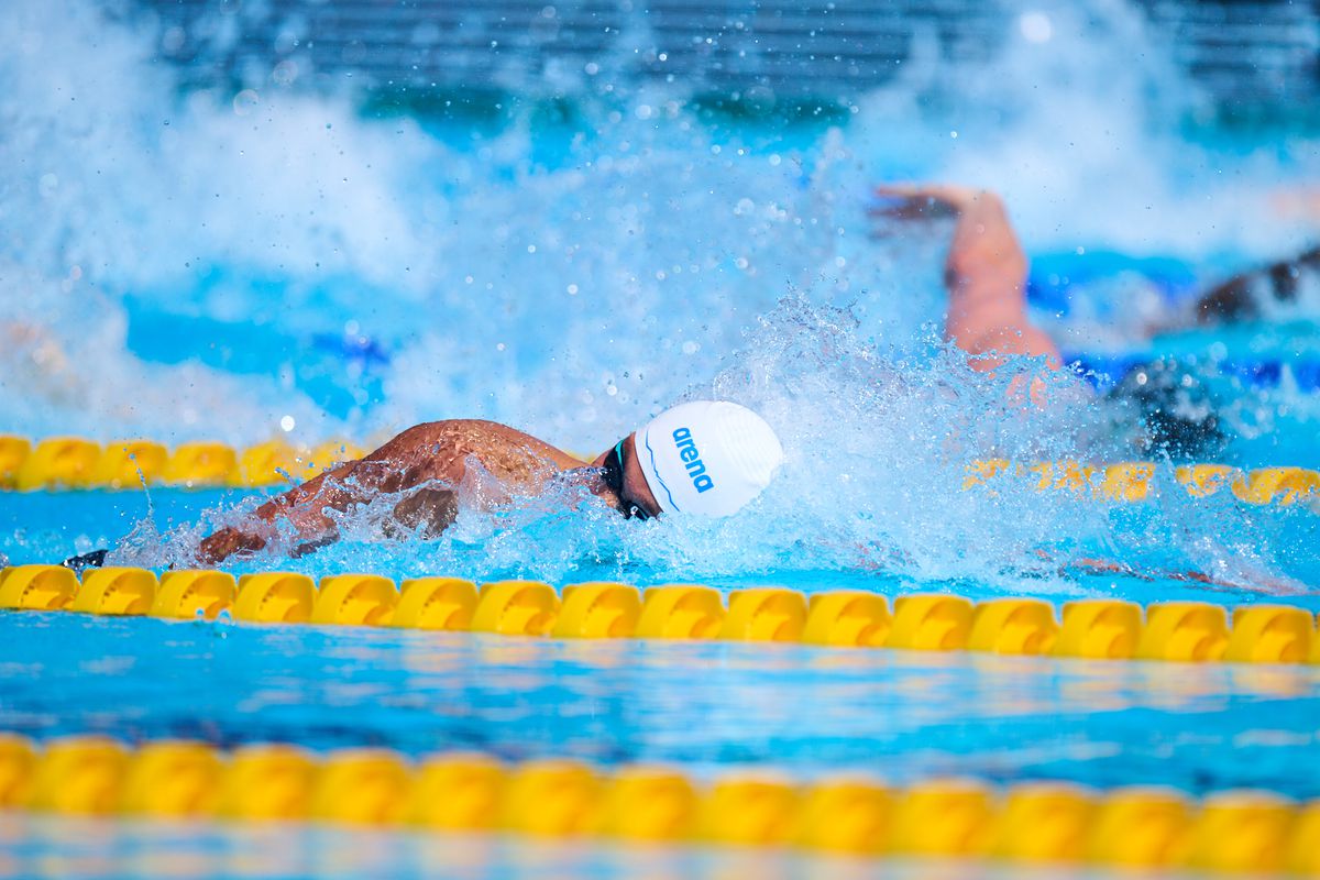 David Popovici s-a calificat în semifinale cu cel mai bun timp la 100 m liber