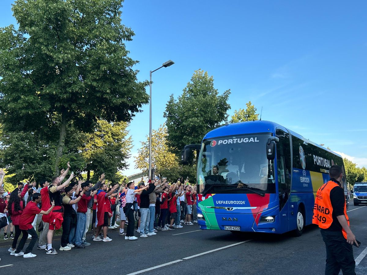 Cristiano-mania la Leipzig! Imagini spectaculoase: „Ronaldo, Ronaldo” a răsunat în preajma stadionului