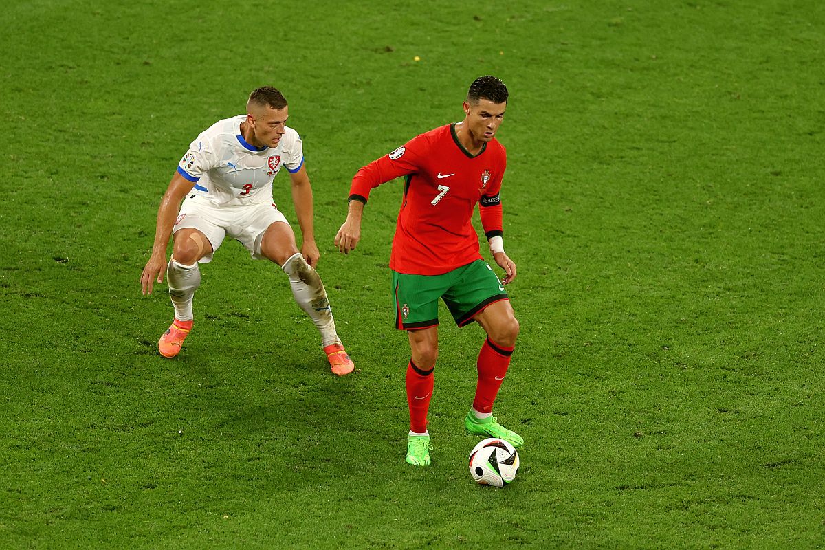 I-au citit pe buze » Cristiano a spus un cuvânt în arabă înaintea executării loviturii libere în brațele portarului