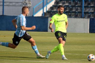 Debut cu stângul pentru Ianis Zicu » Farul a pierdut primul amical al verii