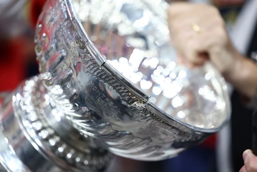 Cupa Stanley avariată, după ce Florida Panthers și-a adjudecat al doilea titlu NHL din istorie