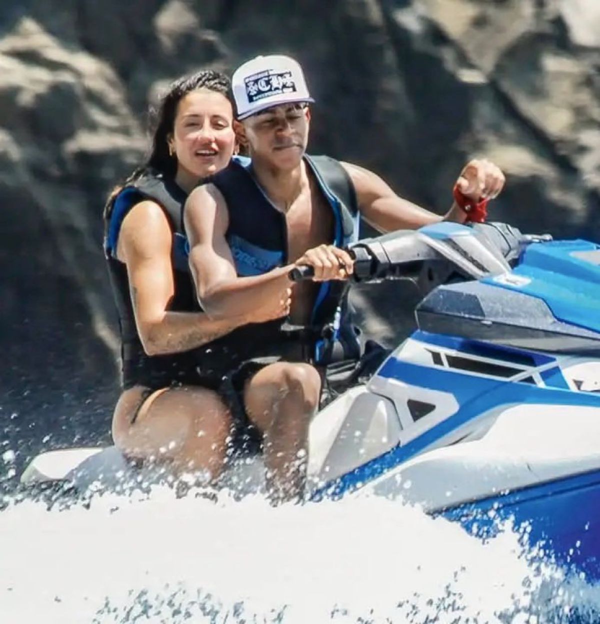 Modelul care a avut o relație cu Yamal rupe tăcerea: „Agentul are un calendar de fete pentru el”