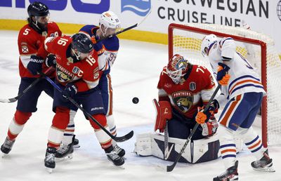 Cupa Stanley avariată, după ce Florida Panthers și-a adjudecat al doilea titlu NHL din istorie