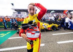 Fostul pilot de F1 Robert Kubica, cu o limitare severă la brațul drept, învingător la Le Mans 2025: „Am arătat că îndoielile nu ar trebui să existe”