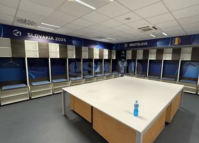 Ce au lăsat în vestiar „tricolorii” la Euro, după eșecul cu Slovacia U21 » Detaliul surprins de fotoreporterul GSP