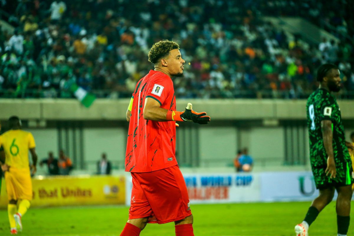 Ronwen William (Mamelodi Sundowns) este primul portar penalizat de noua regulă a celor 8 secunde