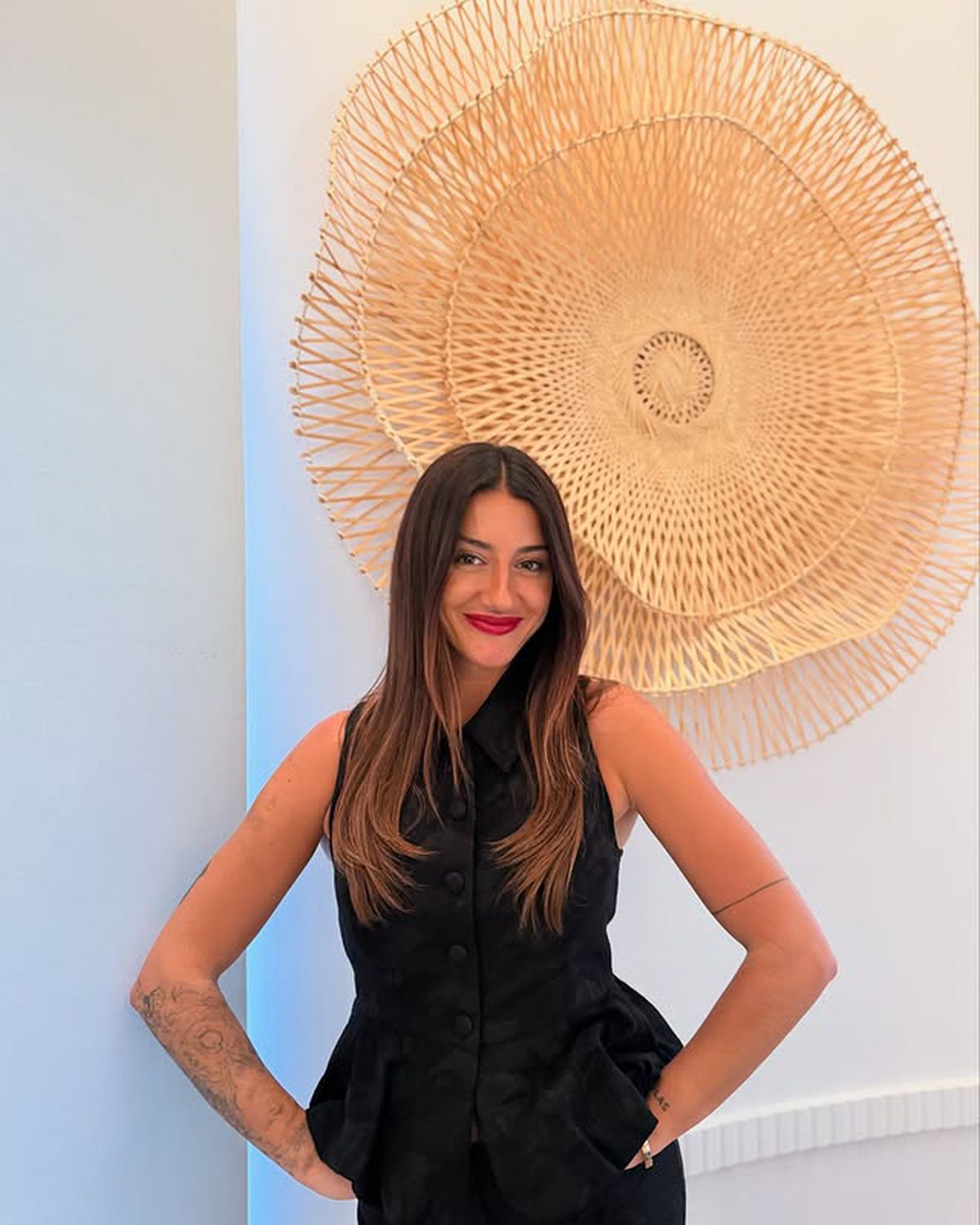 Modelul care a avut o relație cu Yamal rupe tăcerea: „Agentul are un calendar de fete pentru el”