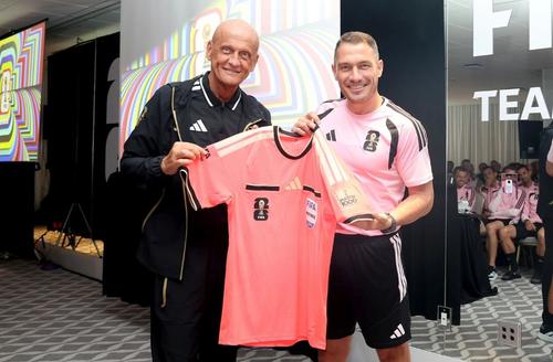 Pierluigi Collina și Istvan Kovacs / Foto: FIFA.com