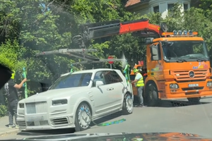Mirel Rădoi a rămas fără bolid în București » Imaginile cu mașina de lux au devenit virale: „Îmi pare rău, băietu'”