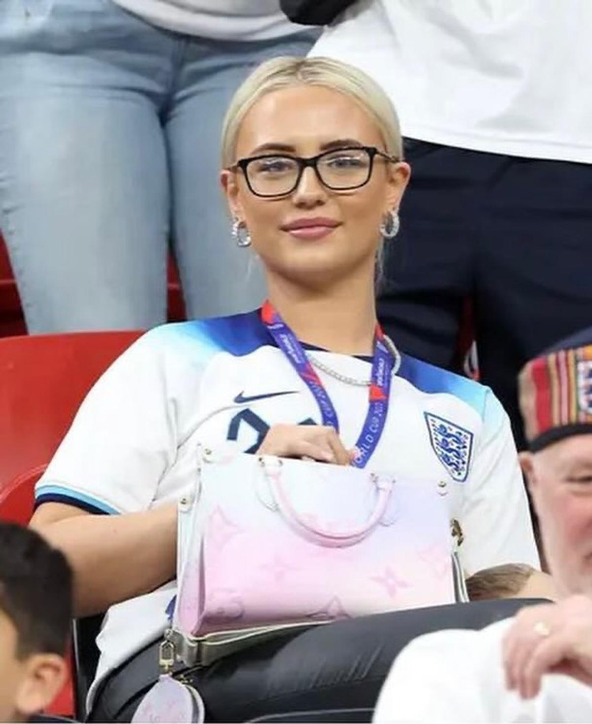 Moment încins la gală! Reacția iubitei starului din Premier League, când o creatoare de conținut pentru adulți a vrut să-l abordeze