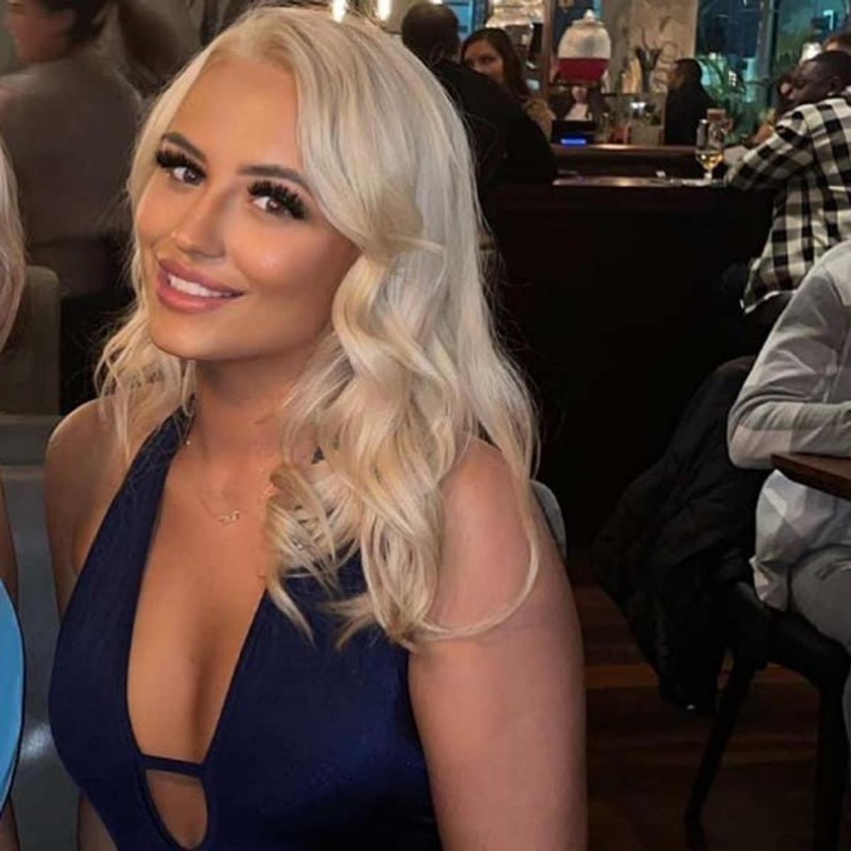 Iubita lui Foden a intervenit imediat după ce o celebră influenceriță a încercat să ajungă la el