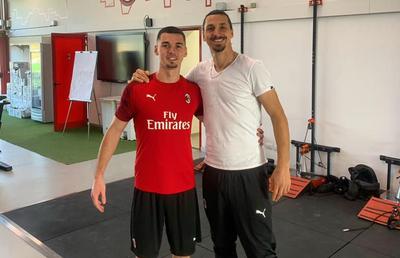 Fostul atacant crescut de AC Milan, aproape de un transfer în Superliga