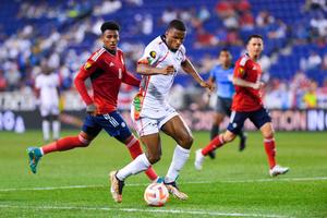Cum s-a făcut primul transfer al verii la FCSB: „Recunosc că am luat modelul Craiova. Asta m-a întrebat și m-a cucerit!”