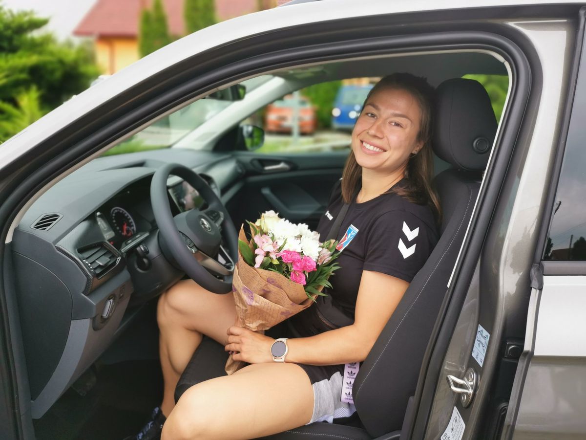 Ce mașini de serviciu au primit handbalistele de la SCM Rm. Vâlcea! 13 bolizi puși la bătaie de unul dintre sponsori