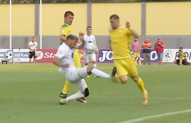 Atenție, imagini șocante! Cum arăta piciorul lui Blănaru după faultul de „roșu” din Gaz Metan - CS Mioveni: „Scot copcile peste 10 zile”